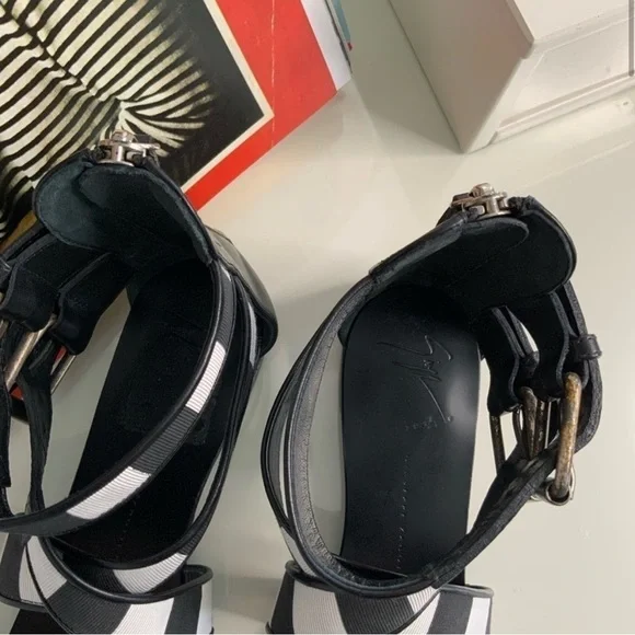 GIUSEPPE ZANOTTI WHITE& BLACK SANDALS - Picture 2 of 8